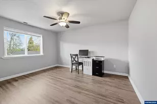 406 Sunset Ct, Amity, OR 97101 - Photo 11