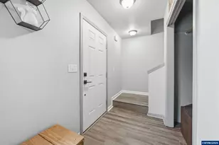406 Sunset Ct, Amity, OR 97101 - Photo 3