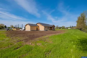 348 E Kisling Ave, Brownsville, OR 97327 - Photo 7