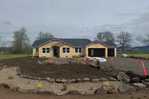 348 E Kisling Ave, Brownsville, OR 97327 - Photo 5