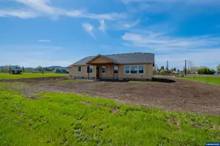 348 E Kisling Ave, Brownsville, OR 97327 - Photo 9