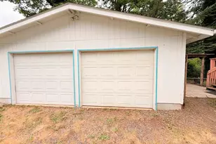 40159 Hwy 228, Sweet Home, OR 97386 - Photo 17