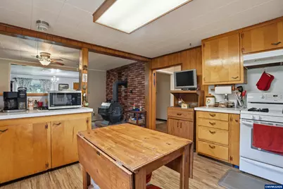 48974 SE Fairview St, Mill City, OR 97360 - Photo 3