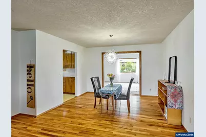 2207 Oregon Ct, Woodburn, OR 97071 - Photo 5