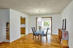 2207 Oregon Ct, Woodburn, OR 97071 - Photo 5