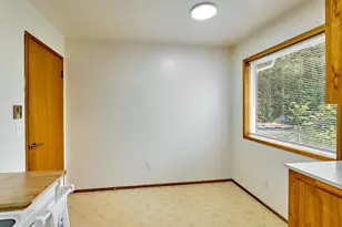 2207 Oregon Ct, Woodburn, OR 97071 - Photo 11
