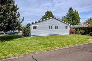 2207 Oregon Ct, Woodburn, OR 97071 - Photo 23