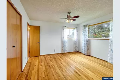 2207 Oregon Ct, Woodburn, OR 97071 - Photo 13