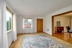 2207 Oregon Ct, Woodburn, OR 97071 - Photo 7