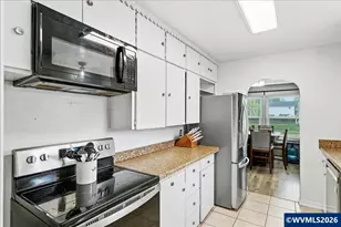 2410 Laurel Ave NE, Salem, OR 97301 - Photo 9