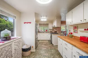 4682 Happy Dr NE, Salem, OR 97305 - Photo 19