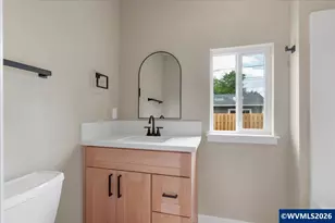 494 17th St SE, Salem, OR 97301 - Photo 13