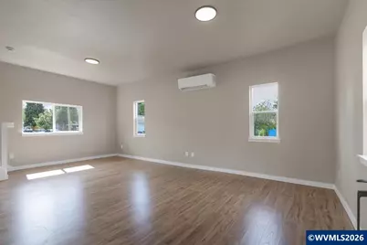494 17th St SE, Salem, OR 97301 - Photo 5