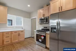 494 17th St SE, Salem, OR 97301 - Photo 9