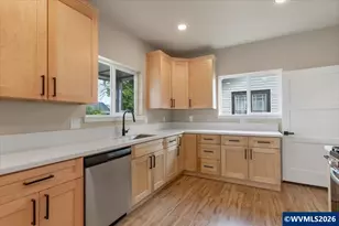494 17th St SE, Salem, OR 97301 - Photo 9