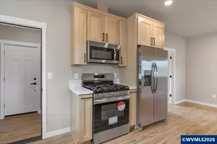 494 17th St SE, Salem, OR 97301 - Photo 11