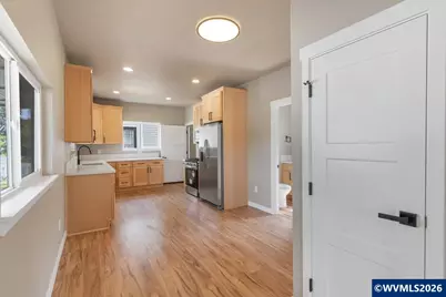 494 17th St SE, Salem, OR 97301 - Photo 7