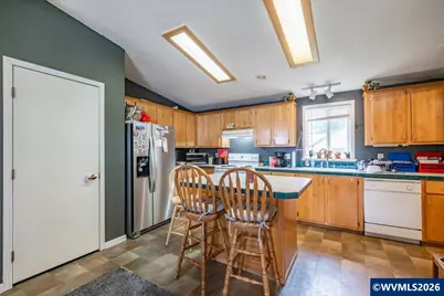 1060 23rd Av, Sweet Home, OR 97386 - Photo 9