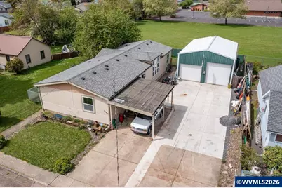 1060 23rd Av, Sweet Home, OR 97386 - Photo 1