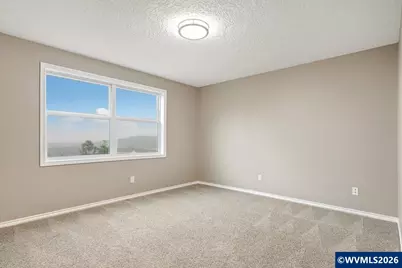 2470 Crestmont Cir S, Salem, OR 97302 - Photo 39
