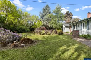 5665 Silverton Rd NE, Salem, OR 97305 - Photo 3