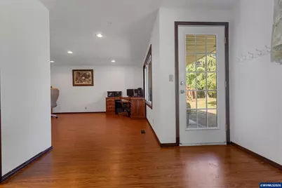 5665 Silverton Rd NE, Salem, OR 97305 - Photo 9