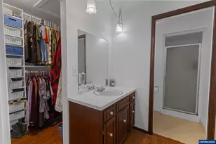 5665 Silverton Rd NE, Salem, OR 97305 - Photo 29