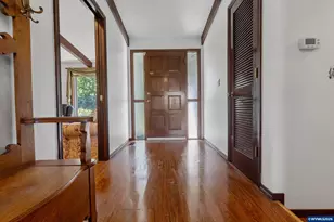 5665 Silverton Rd NE, Salem, OR 97305 - Photo 5