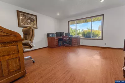 5665 Silverton Rd NE, Salem, OR 97305 - Photo 7
