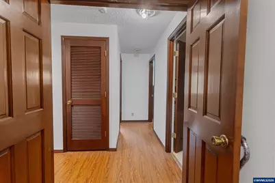 5665 Silverton Rd NE, Salem, OR 97305 - Photo 27