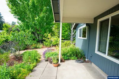 1905 SE Bethel St, Corvallis, OR 97333 - Photo 3