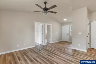 494 17th St SE, Salem, OR 97301 - Photo 17