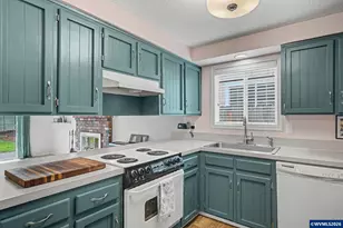 1036 Charlene St S, Salem, OR 97306 - Photo 7