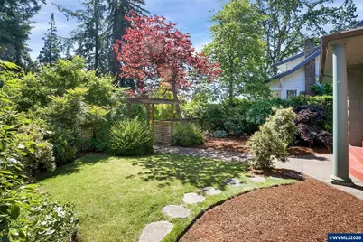 1745 Fir St S, Salem, OR 97302 - Photo 11