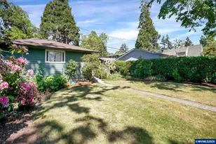 1745 Fir St S, Salem, OR 97302 - Photo 9