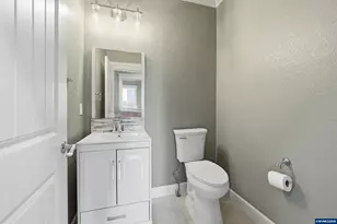 2021 Pikes Pass Ct SE, Salem, OR 97306 - Photo 19