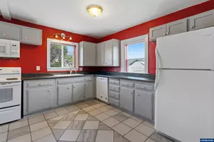 105 River St NE, Salem, OR 97301 - Photo 13
