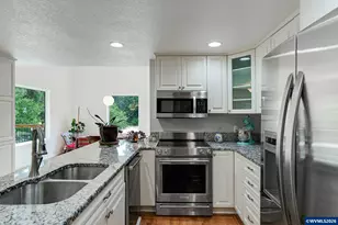 1946 Roberta Ave S, Salem, OR 97302 - Photo 15