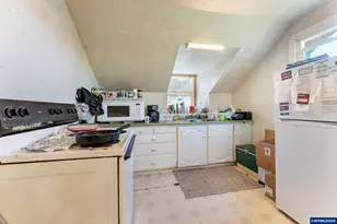2328 State St, Salem, OR 97301 - Photo 7