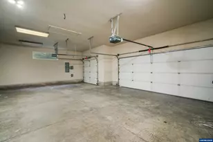 2655 Hollywood Dr NE, Salem, OR 97305 - Photo 41