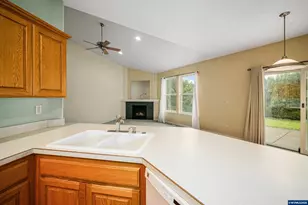 2655 Hollywood Dr NE, Salem, OR 97305 - Photo 25