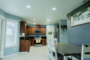 3152 NE Lily Ln, McMinnville, OR 97128 - Photo 5