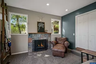 390 Kevin Ct S, Salem, OR 97306 - Photo 13