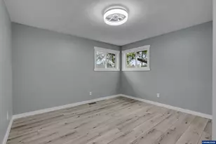 2990 Chester Ave NE, Salem, OR 97301 - Photo 27
