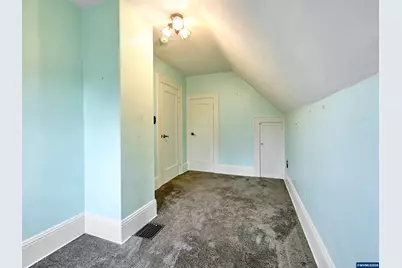 102 E 5th St, Molalla, OR 97038 - Photo 35