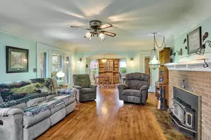 102 E 5th St, Molalla, OR 97038 - Photo 9