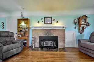 102 E 5th St, Molalla, OR 97038 - Photo 9
