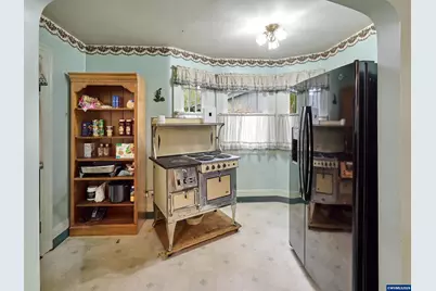 102 E 5th St, Molalla, OR 97038 - Photo 19