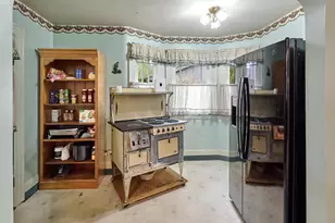102 E 5th St, Molalla, OR 97038 - Photo 19