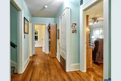 102 E 5th St, Molalla, OR 97038 - Photo 21